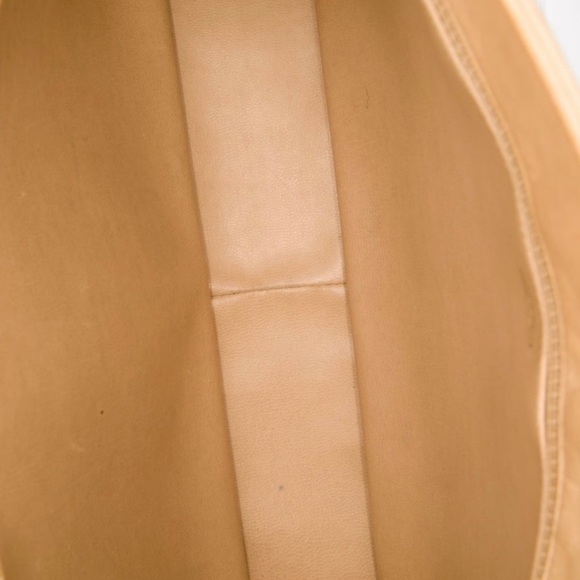 Chanel Cream Quilted Shoulder Bag - Picture 6 of 11